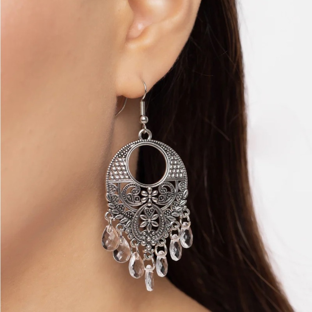 NEW Boutique Polished Silver Boho Floral & Crystal Fringe Earrings Jewelry